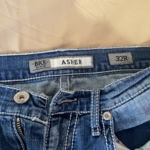 Men’s 32R BKE Jeans. Good Condition - Picture 2 of 3